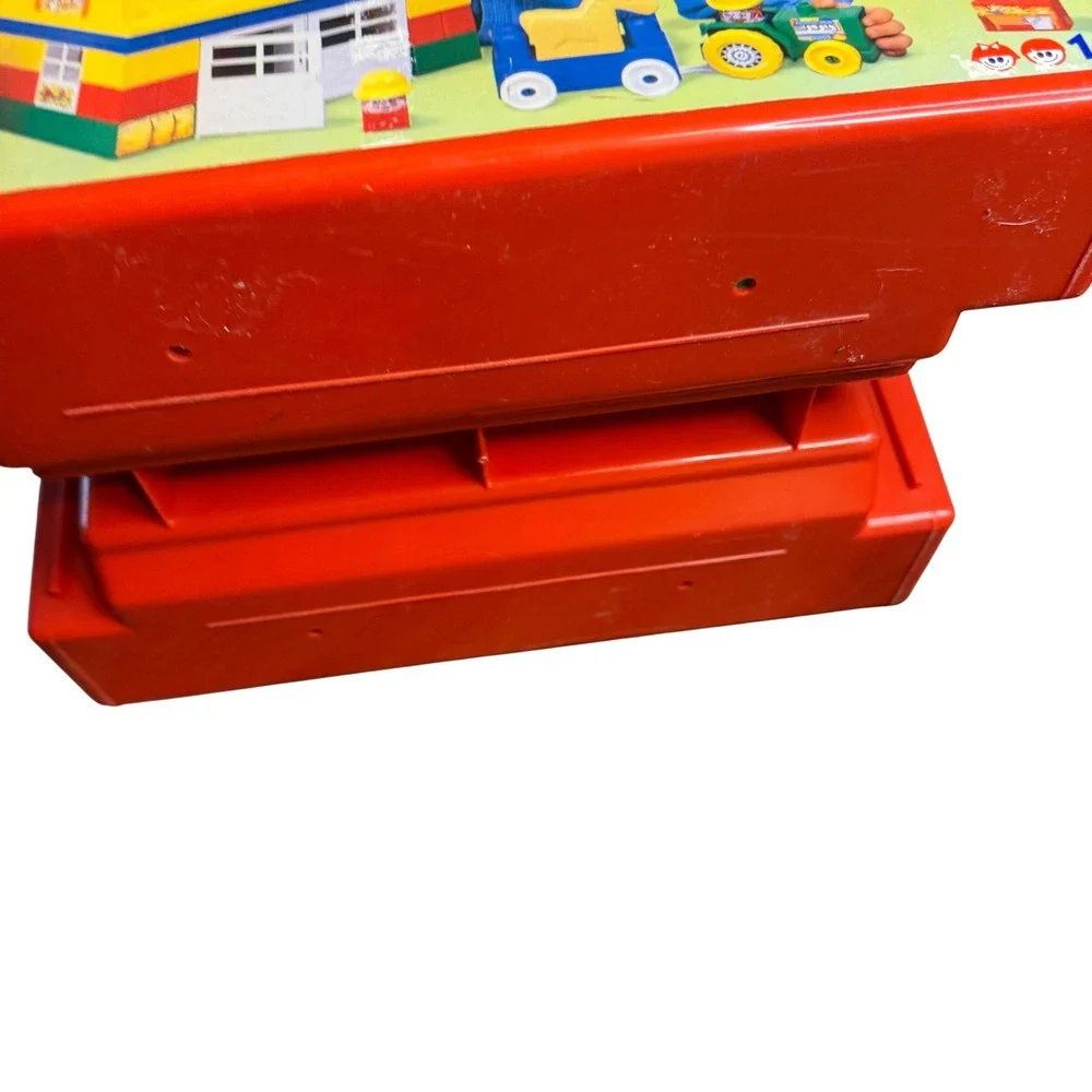 Vintage Mega Bloks Lil Farmer 801 Barn Building‎ Set with Tractor and Animals